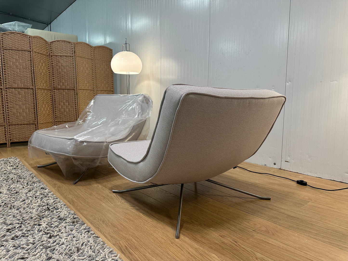 2x Nieuw Gestoffeerde Ligne Roset Pop Lounge Fauteuils