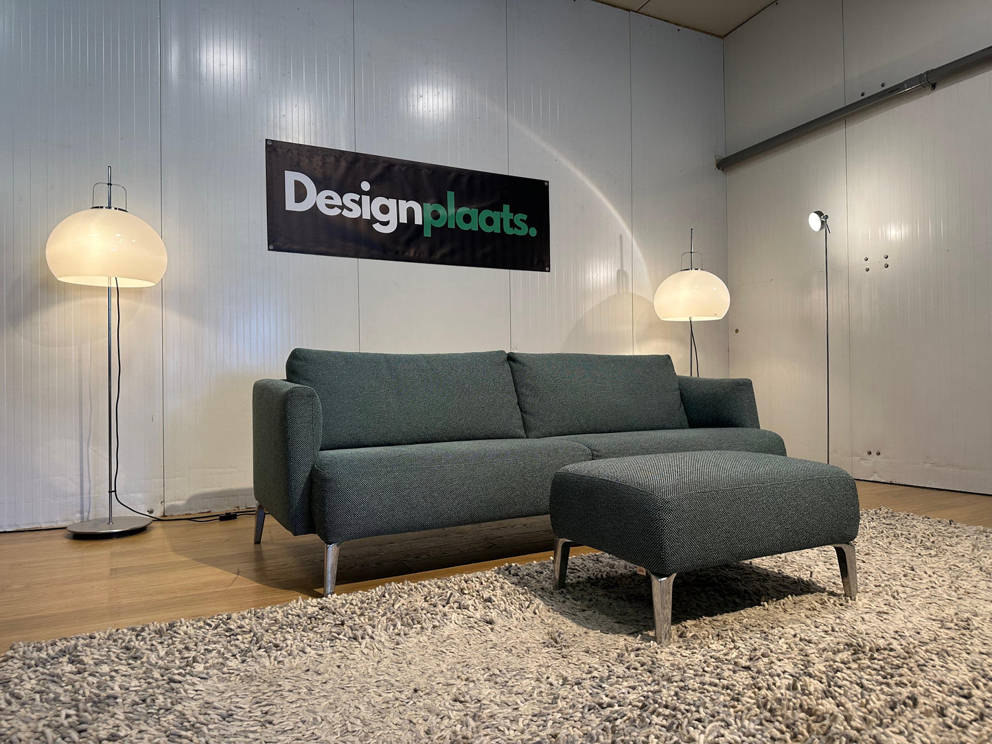 Nieuwstaat Pode Quote 3-zits Turquoise + Hocker
