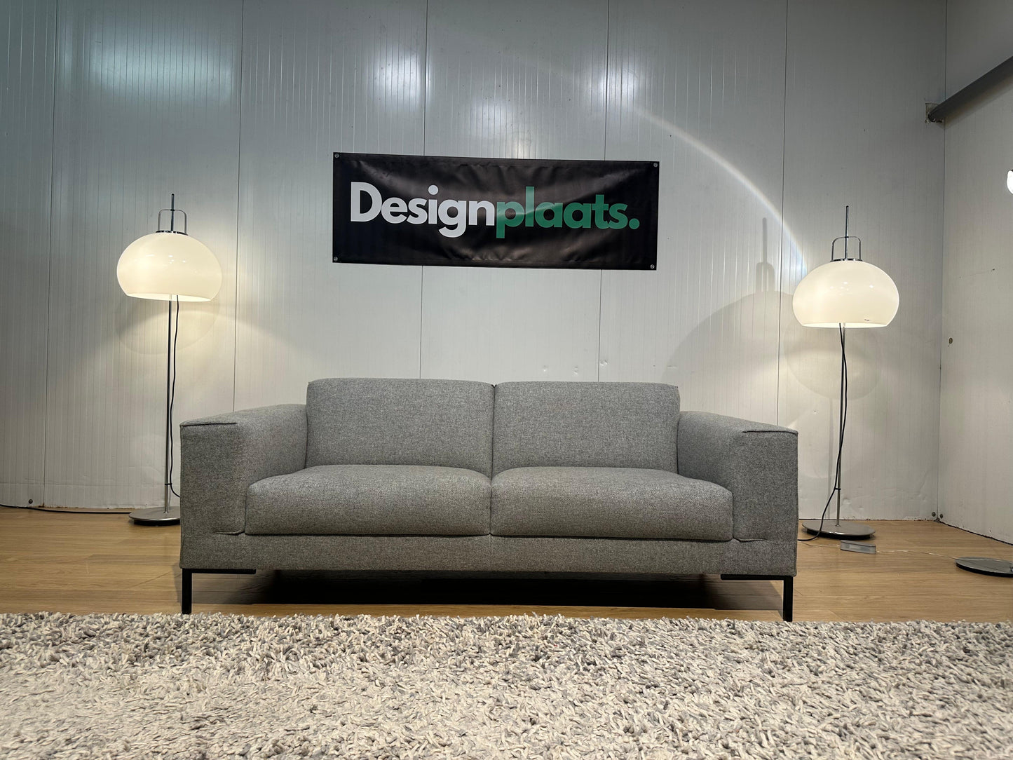 Lichtgrijze Aikon 2-zits Ploegwool – Design on Stock