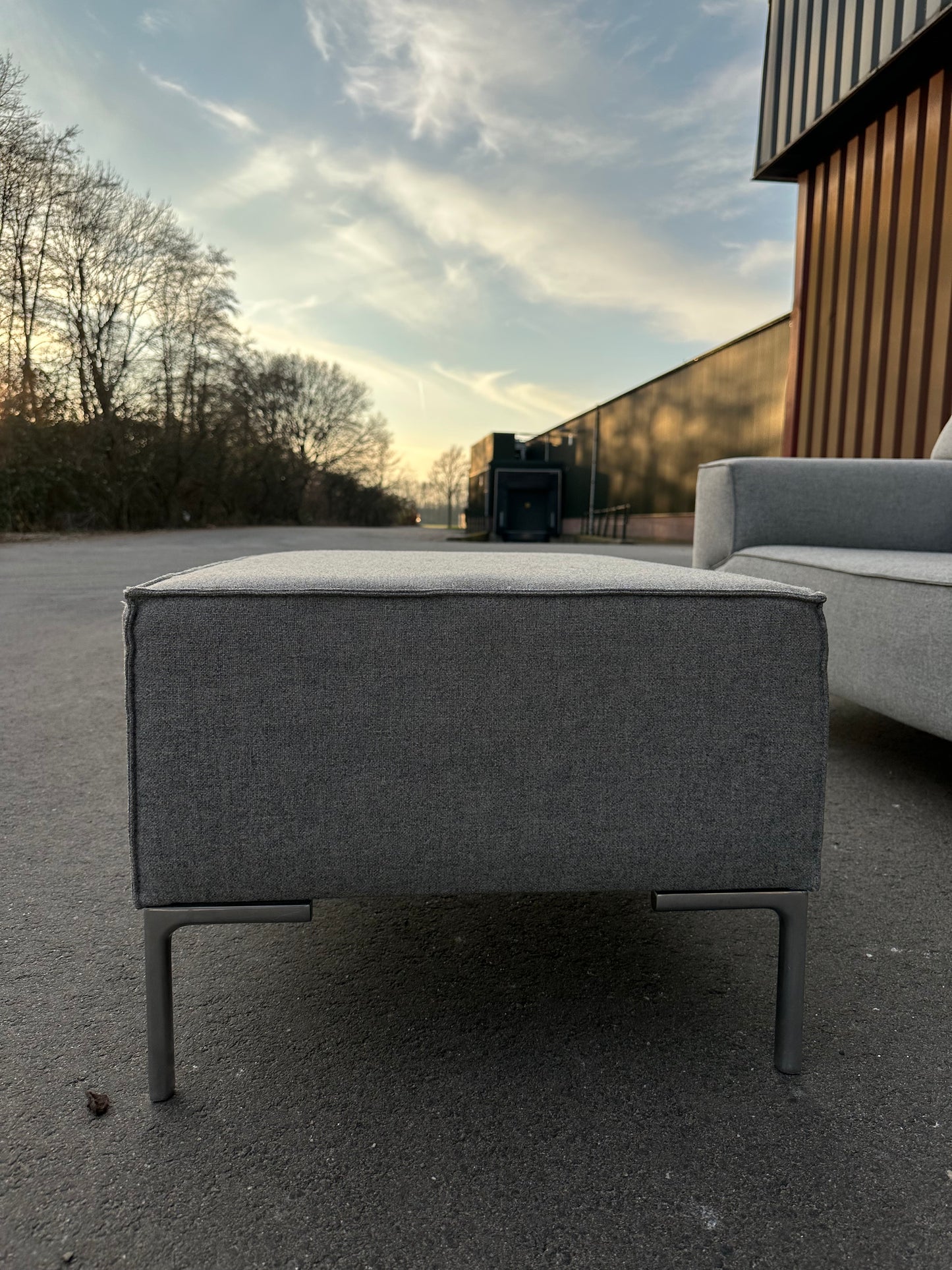 Design on Stock 4-Zits Bank met Hocker - Ploegwol Grijs