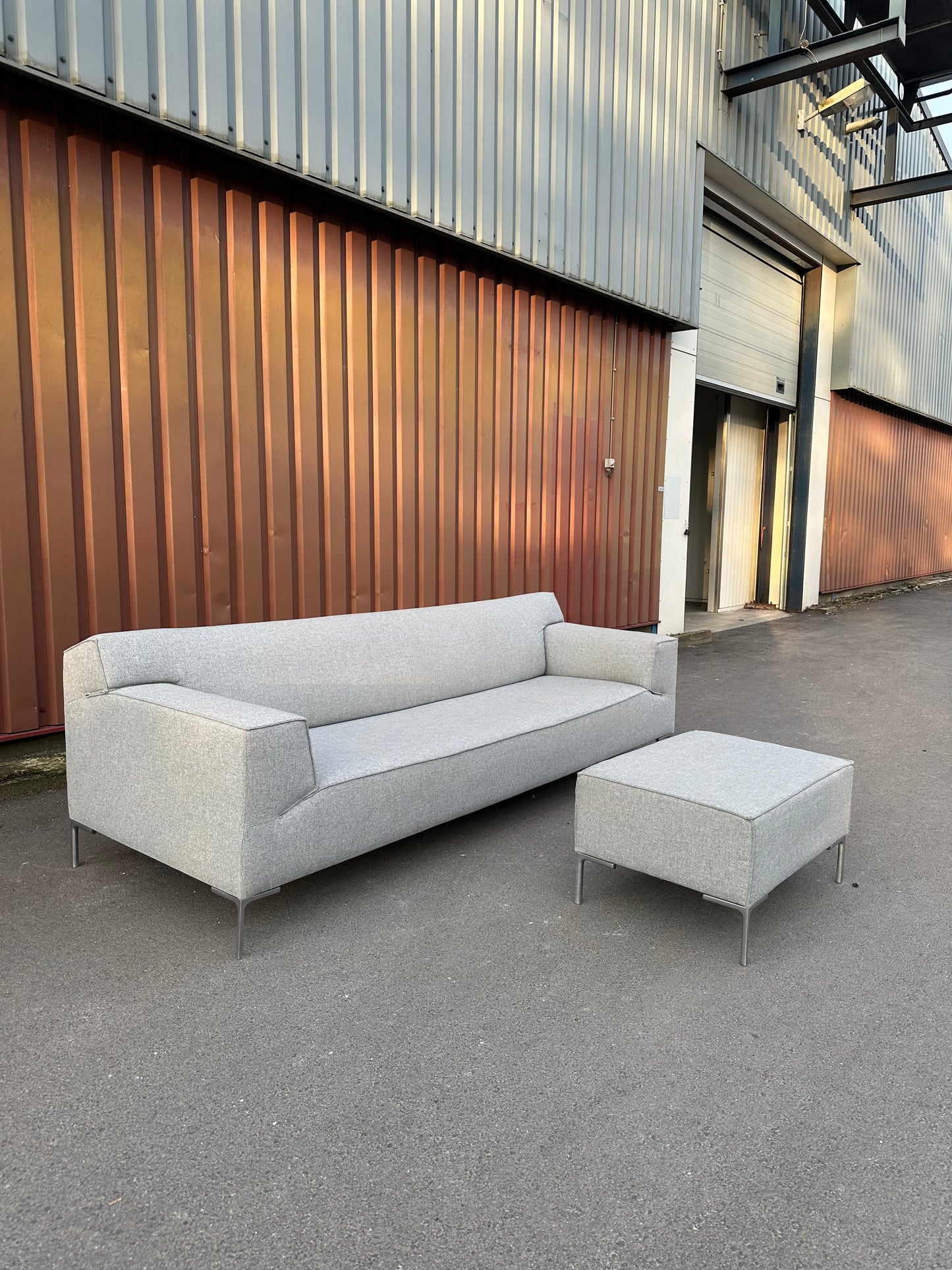 Design on Stock 4-Zits Bank met Hocker - Ploegwol Grijs