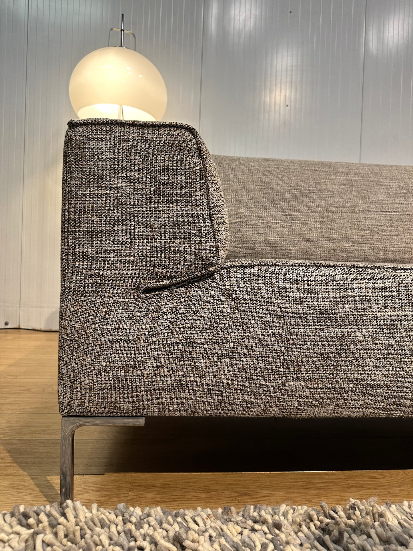 Design on Stock Bloq Hoekbank + Hocker Beige - NP: €7.500