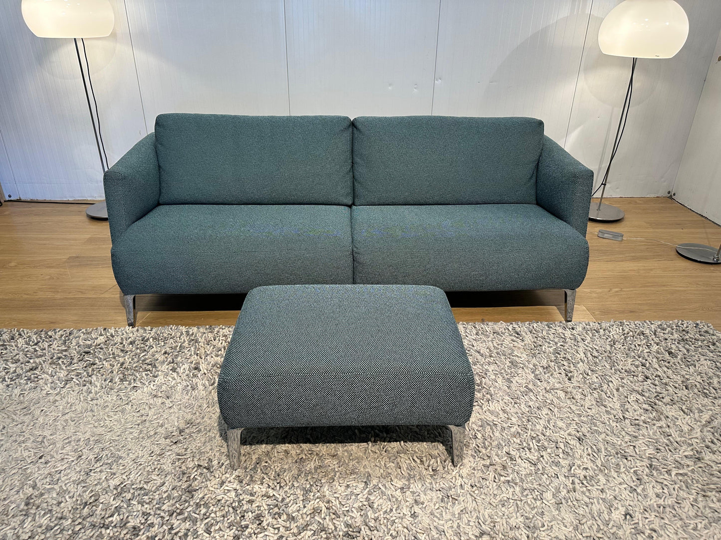 Nieuwstaat Pode Quote 3-zits Turquoise + Hocker