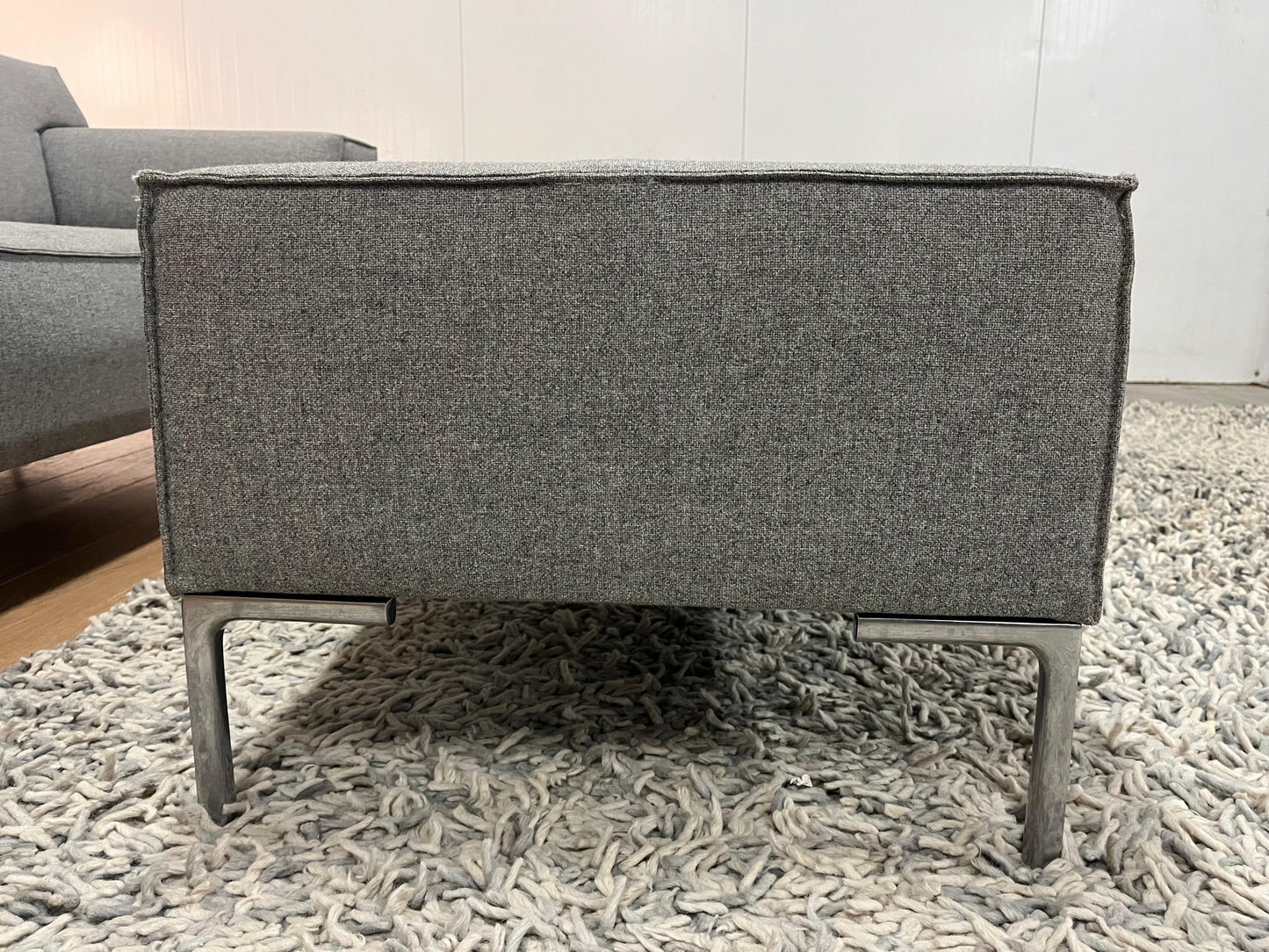 Refurbished Design on Stock 4-Zits Bank met Hocker - Grijs