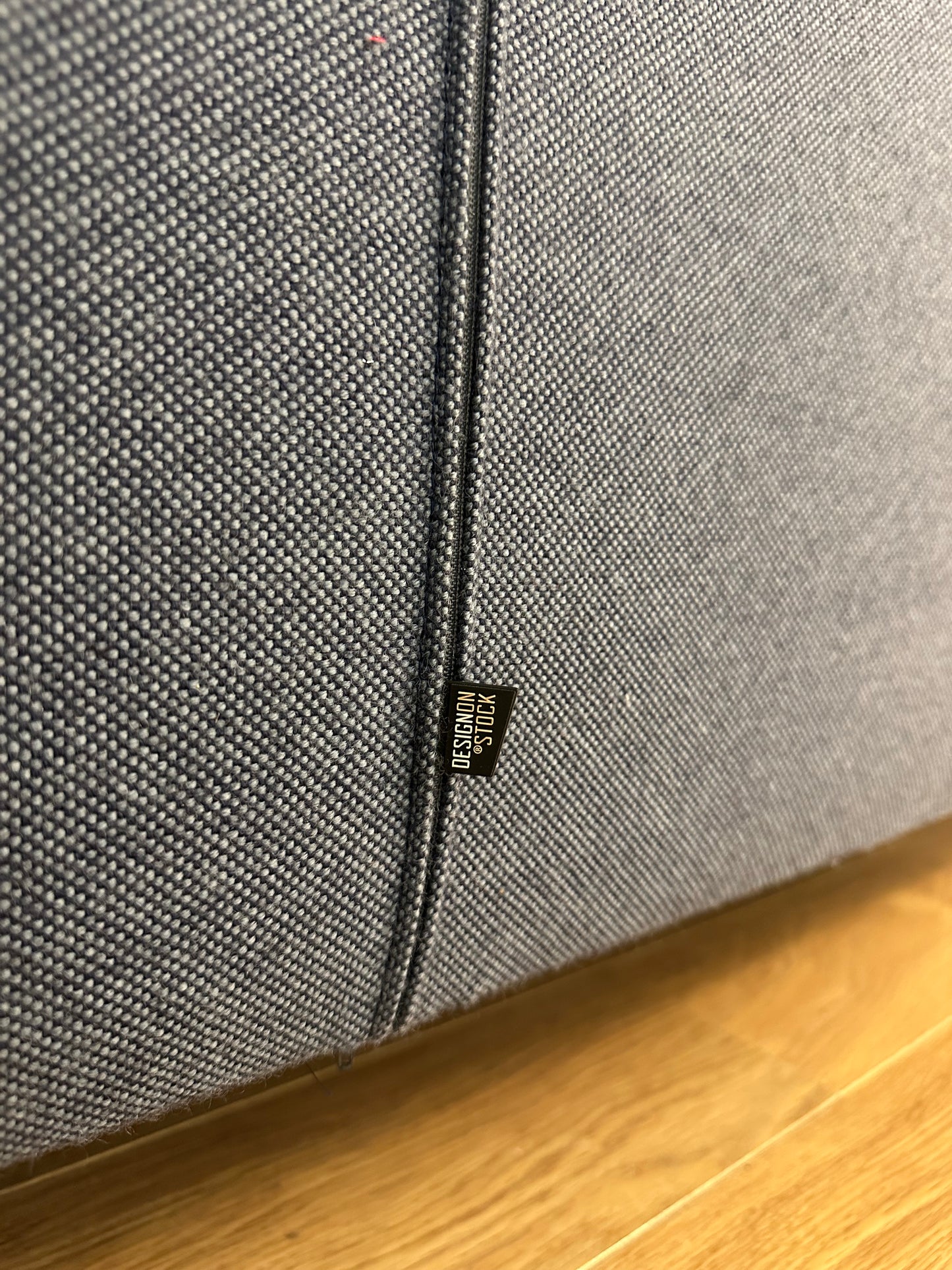 SHOWROOMMODEL Design on stock Aikon Ploegwool 28 Denim