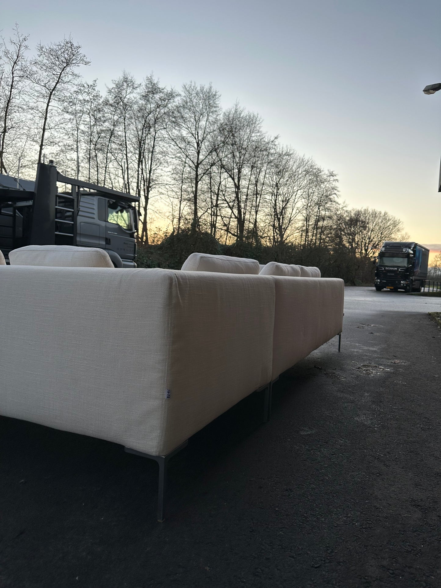 ZGAN B&B Italia Beige Hoekbank ~ Nieuwprijs €10.000