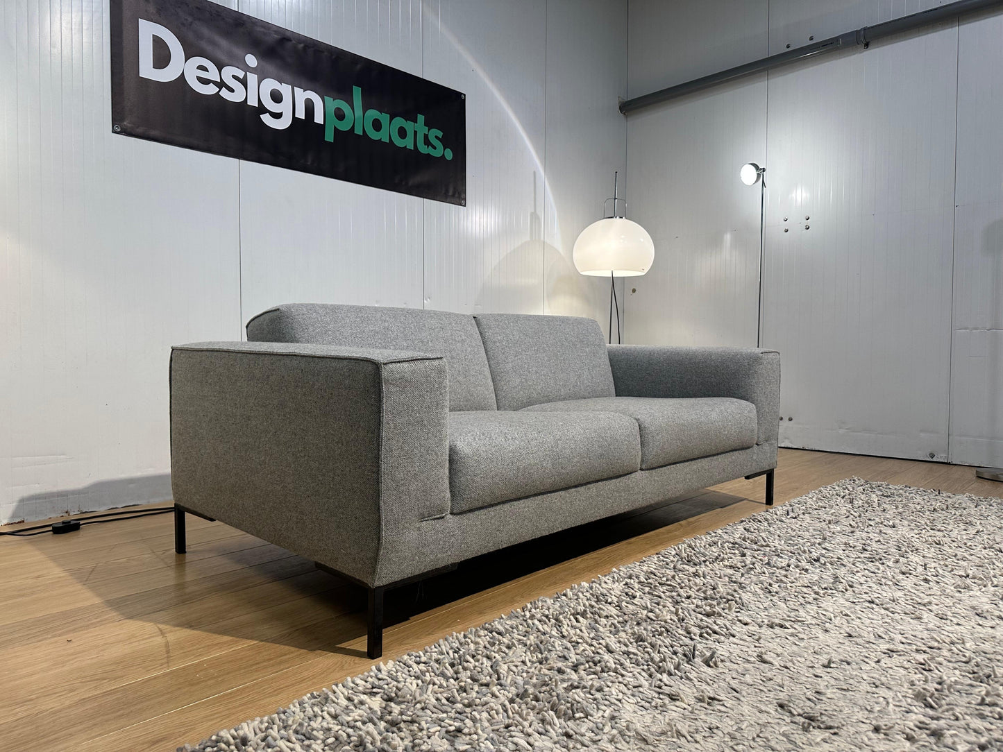 Lichtgrijze Aikon 2-zits Ploegwool – Design on Stock