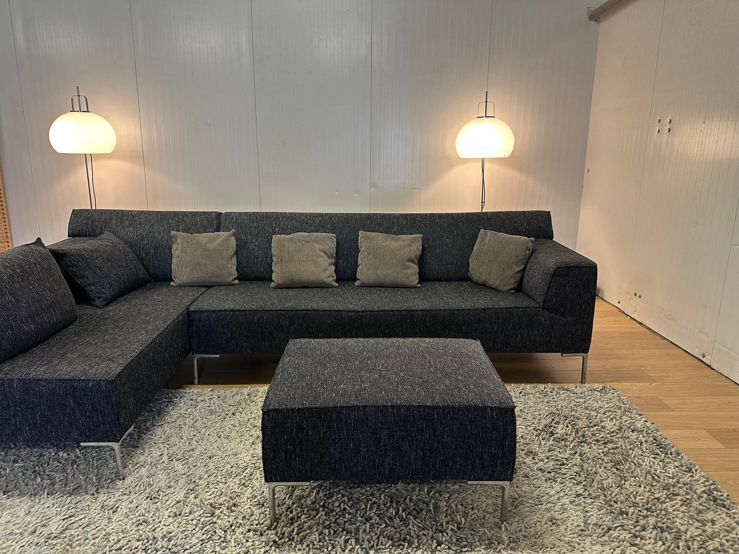 Design on stock Bloq Hoekbank met hocker - Zwart gemêleerd