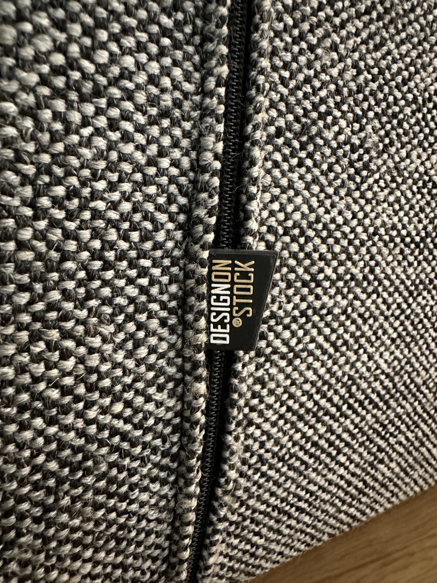 Design on Stock Aikon Lounge 2.5-zits Bank - Pixel 683