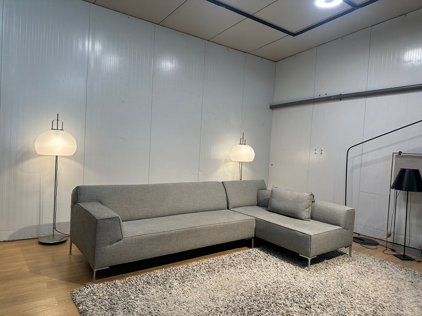 ZGAN Grijze Design on stock Bloq Hoekbank - NP €7.500