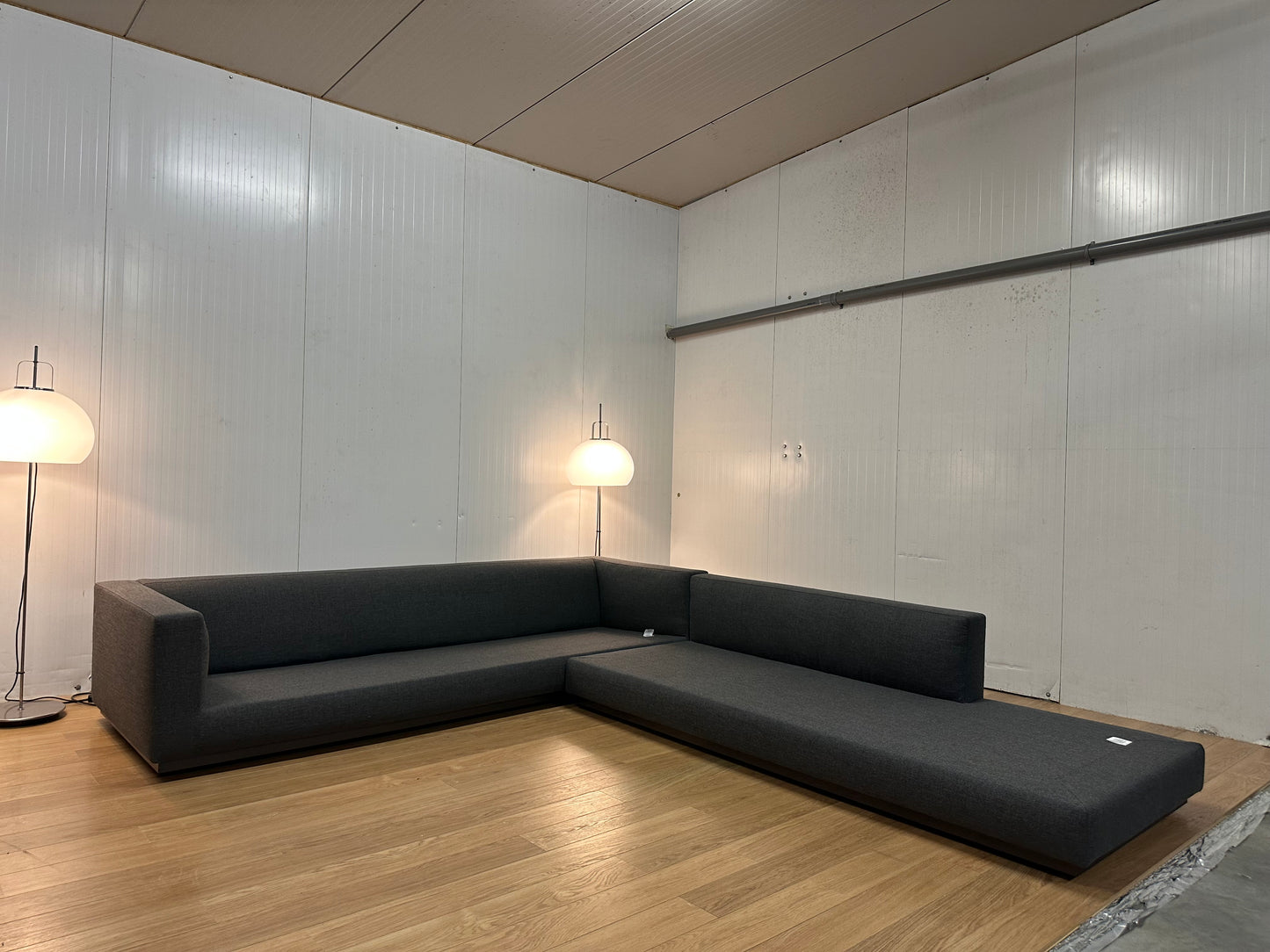 SHOWMODEL Minotti Andersen Hoekbank Donkergrijs NP: €27.500