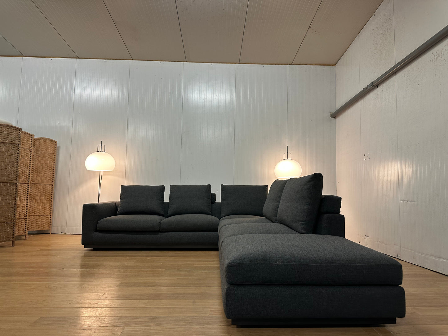 SHOWMODEL Minotti Andersen Hoekbank Donkergrijs NP: €27.500