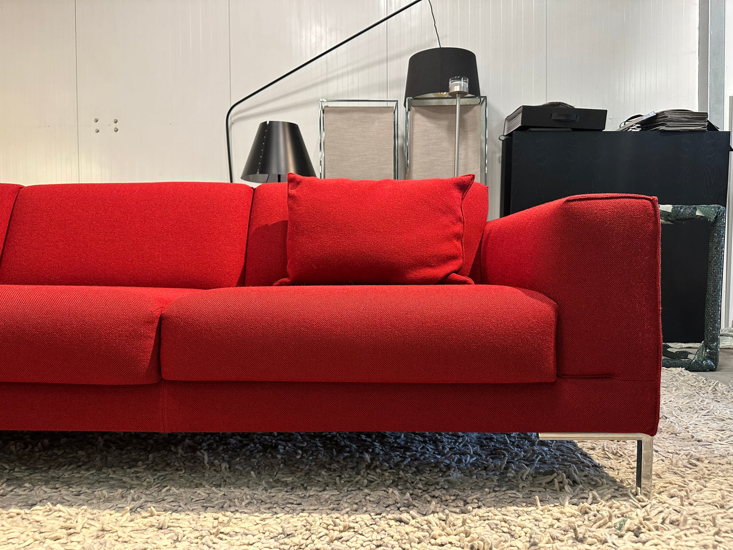 ZGAN Design on Stock Aikon Hoekbank – Ploegwol Bordeaux Rood