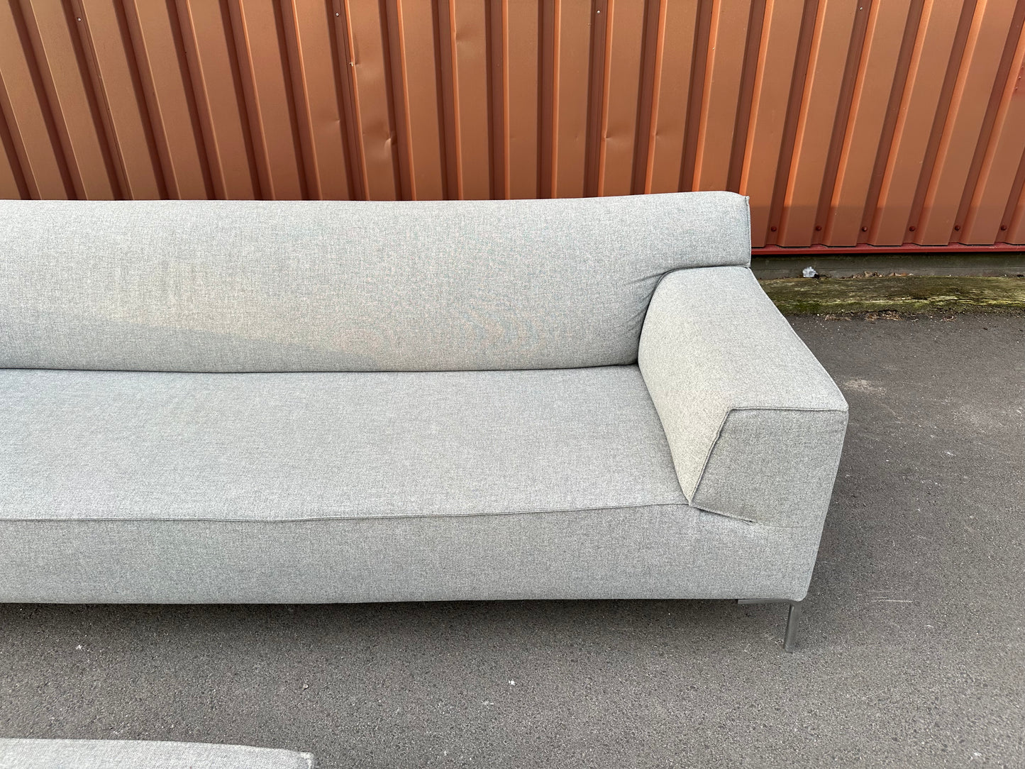 Design on Stock 4-Zits Bank met Hocker - Ploegwol Grijs