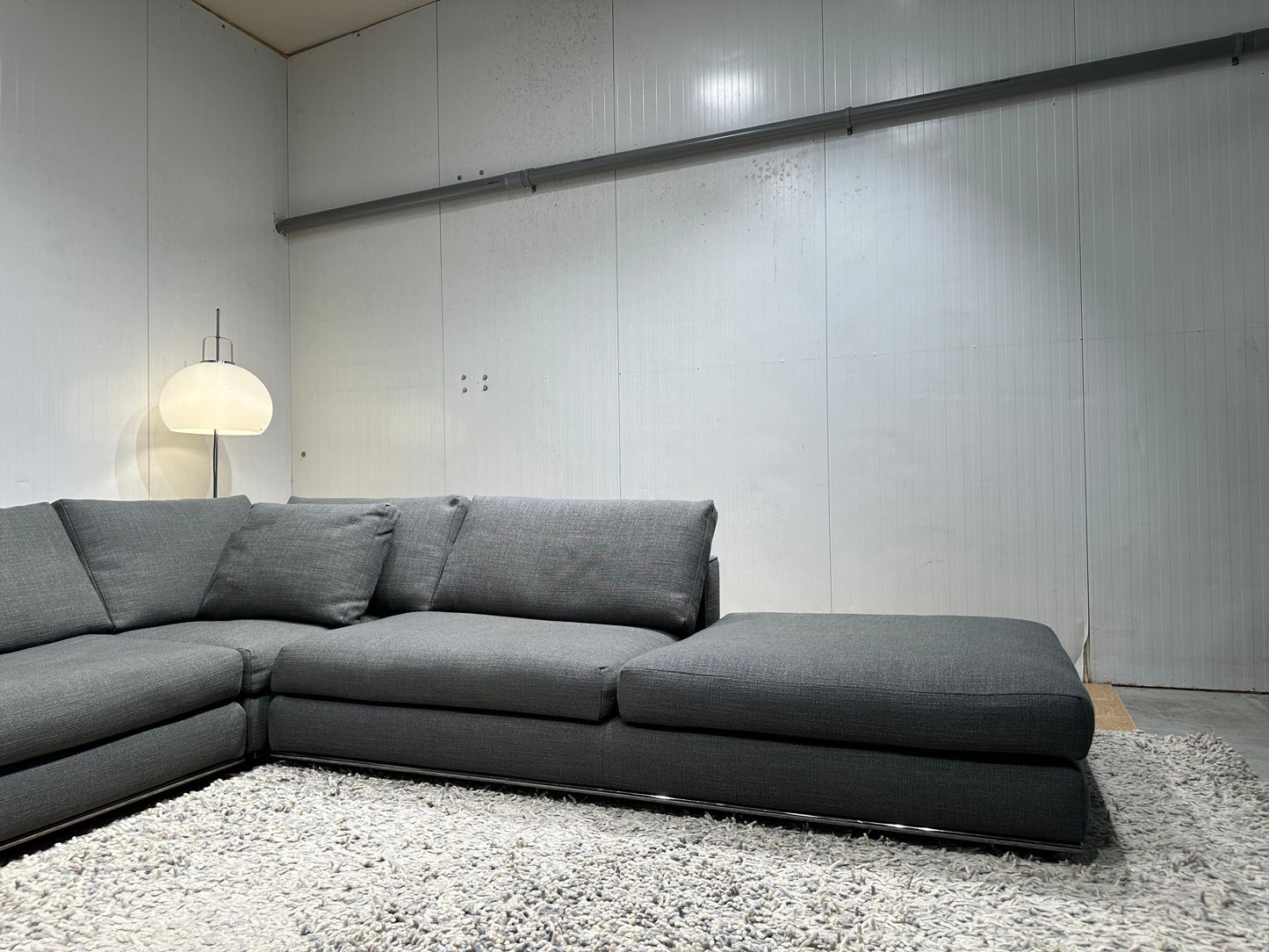 ZGAN Minotti Hamilton Hoekbank Donkergrijs - NP: 25k