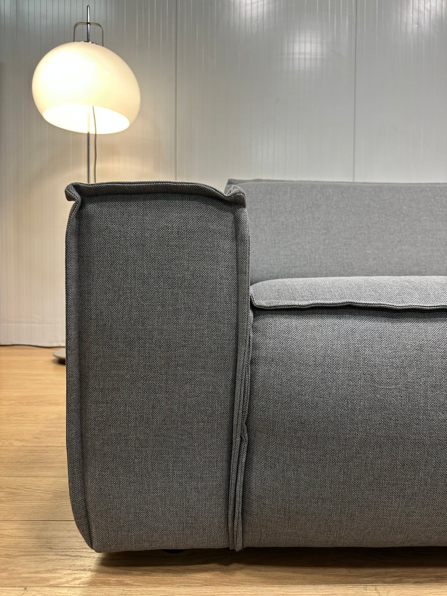Grijze Fést 3-zits Bank Kvadrat Wol 250 cm Breed NP: €4.000