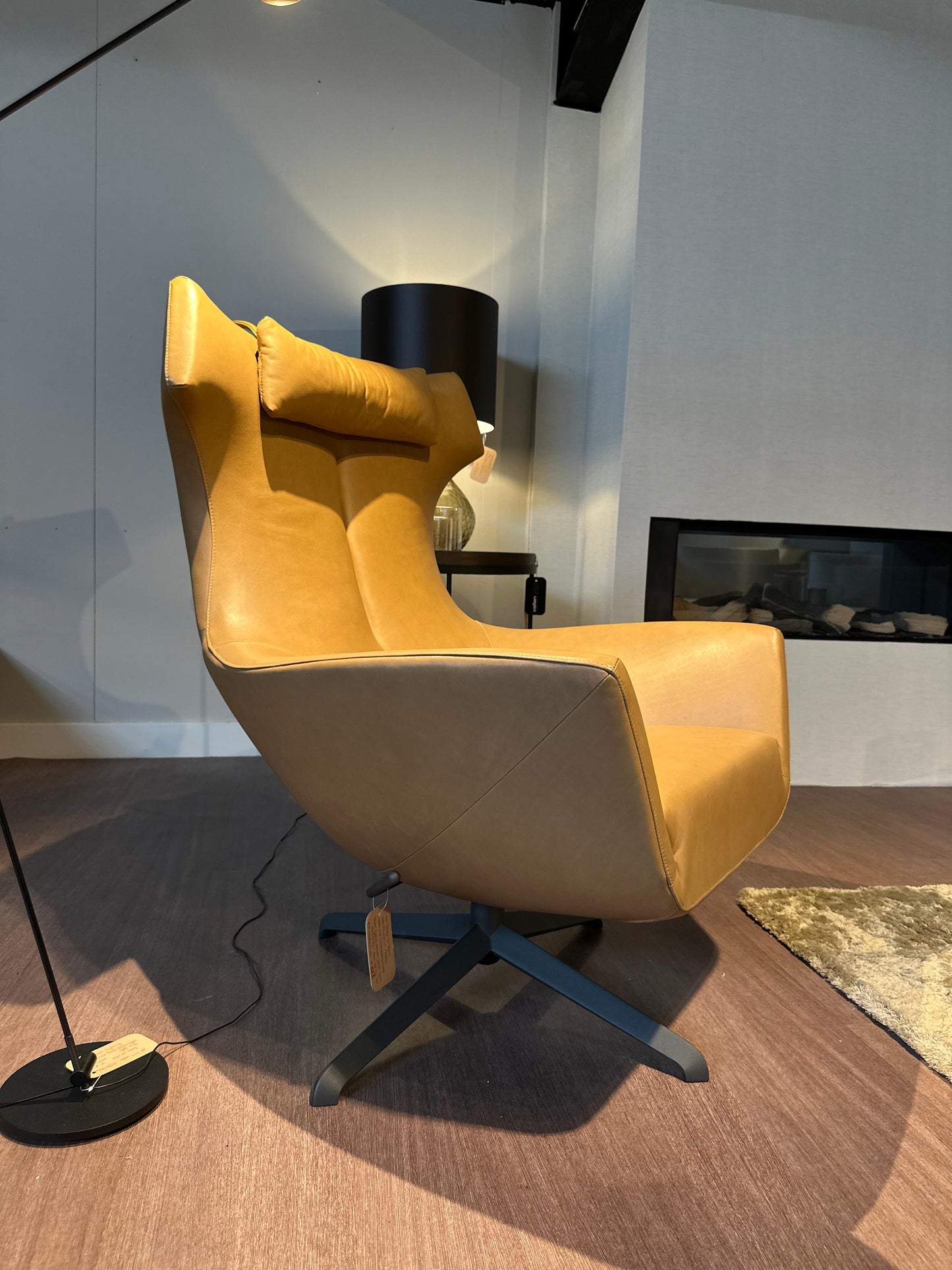 Nasto Fauteuil Showroommodel – Loxton Leder + Kanteling