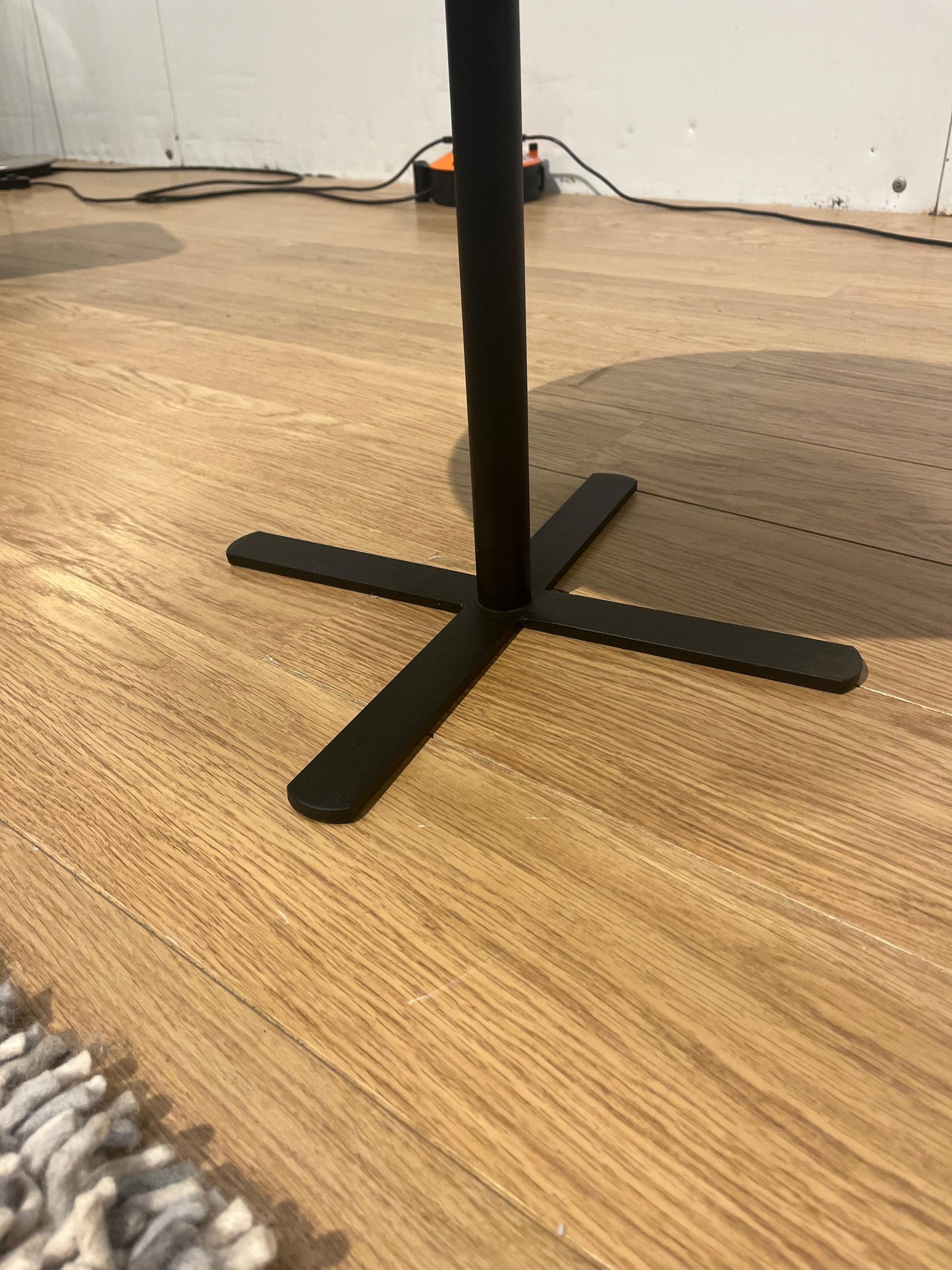 Rond Matzwart Montèl Bijzettafeltje – Ø50 cm