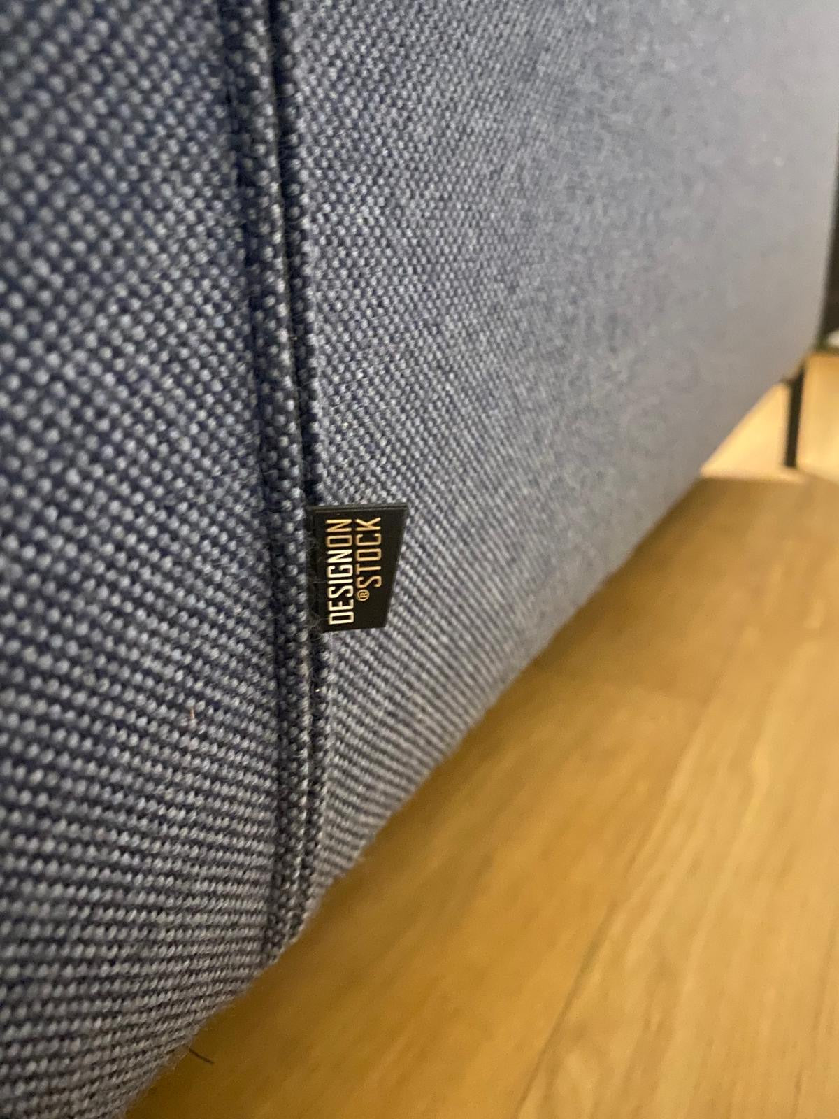 ZGAN Design on Stock Aikon Denim Bank met Hocker - €7.000