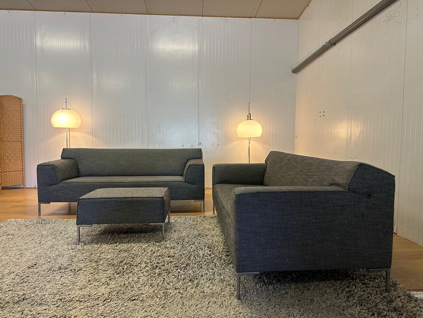 Herstofferen naar keuze Design on stock Bloq banken met poef
