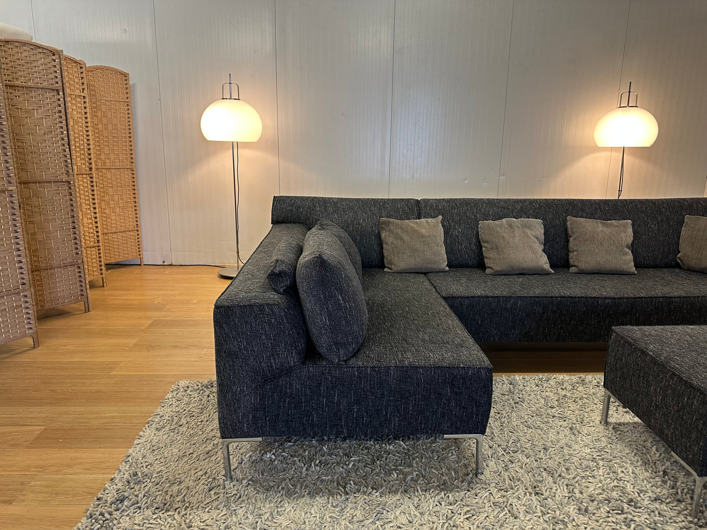 Design on stock Bloq Hoekbank met hocker - Zwart gemêleerd