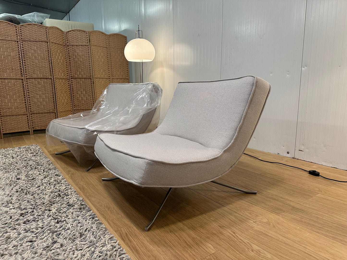 2x Nieuw Gestoffeerde Ligne Roset Pop Lounge Fauteuils