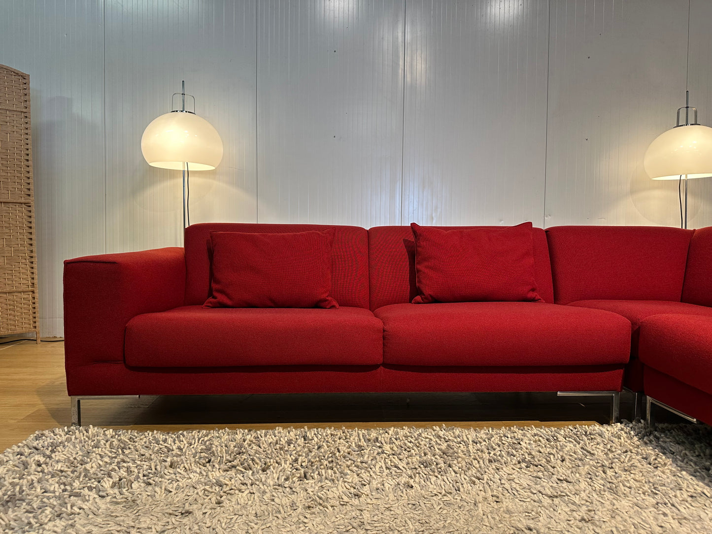ZGAN Design on Stock Aikon Hoekbank – Ploegwol Bordeaux Rood