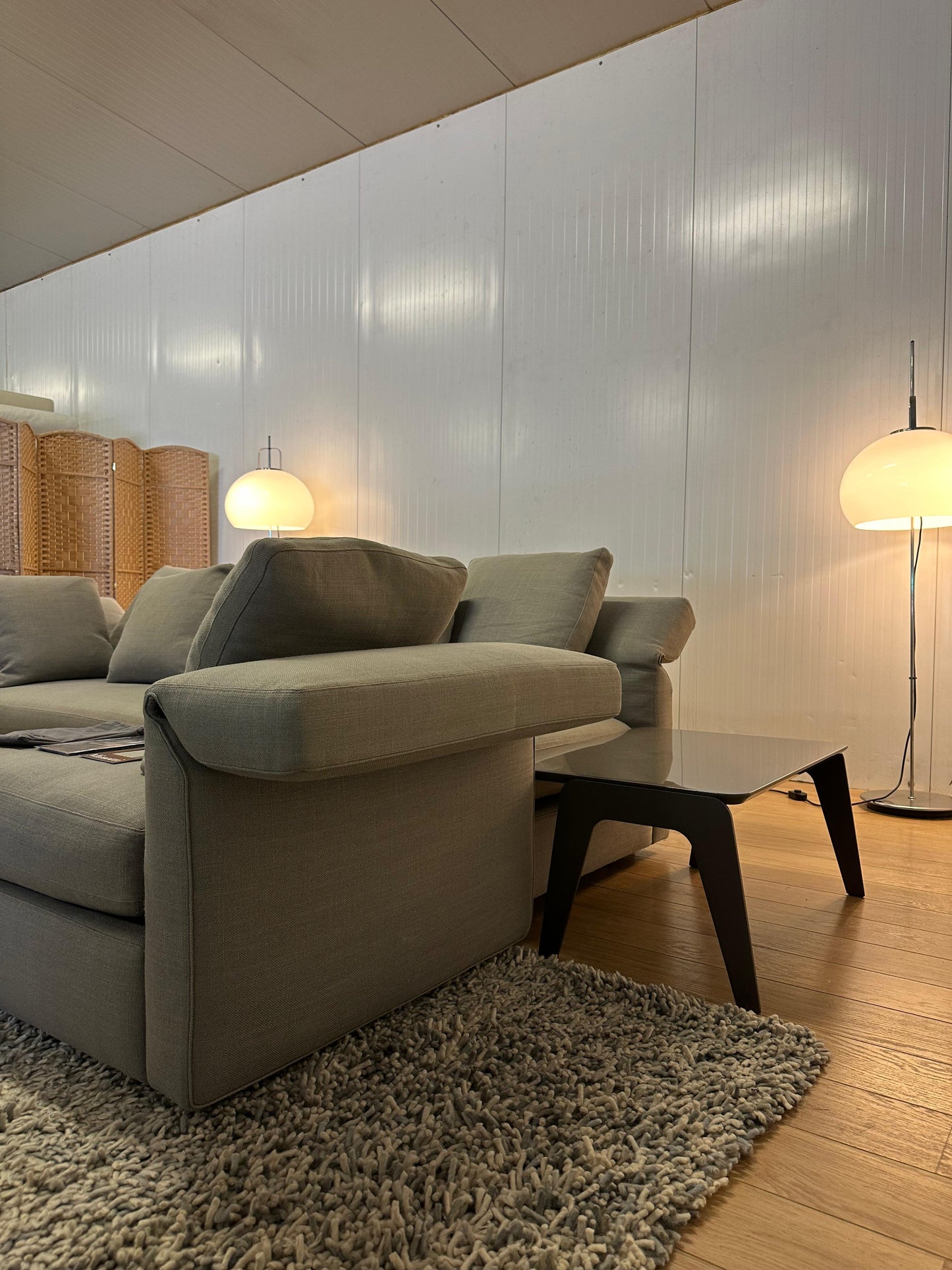 ZGAN Minotti Collar Hoekbank met Bijzettafel - NP: €20.000