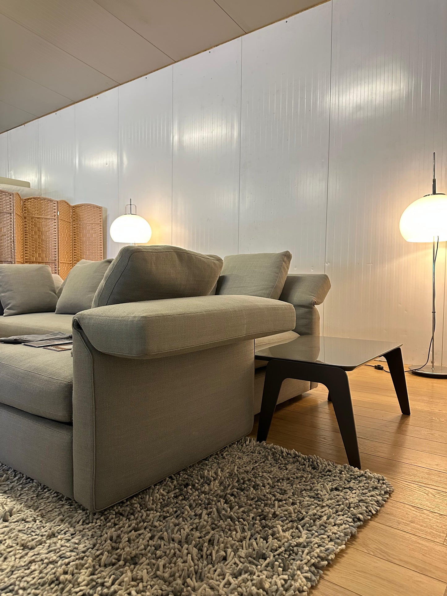 ZGAN Minotti Collar Hoekbank met Bijzettafel - NP: €20.000