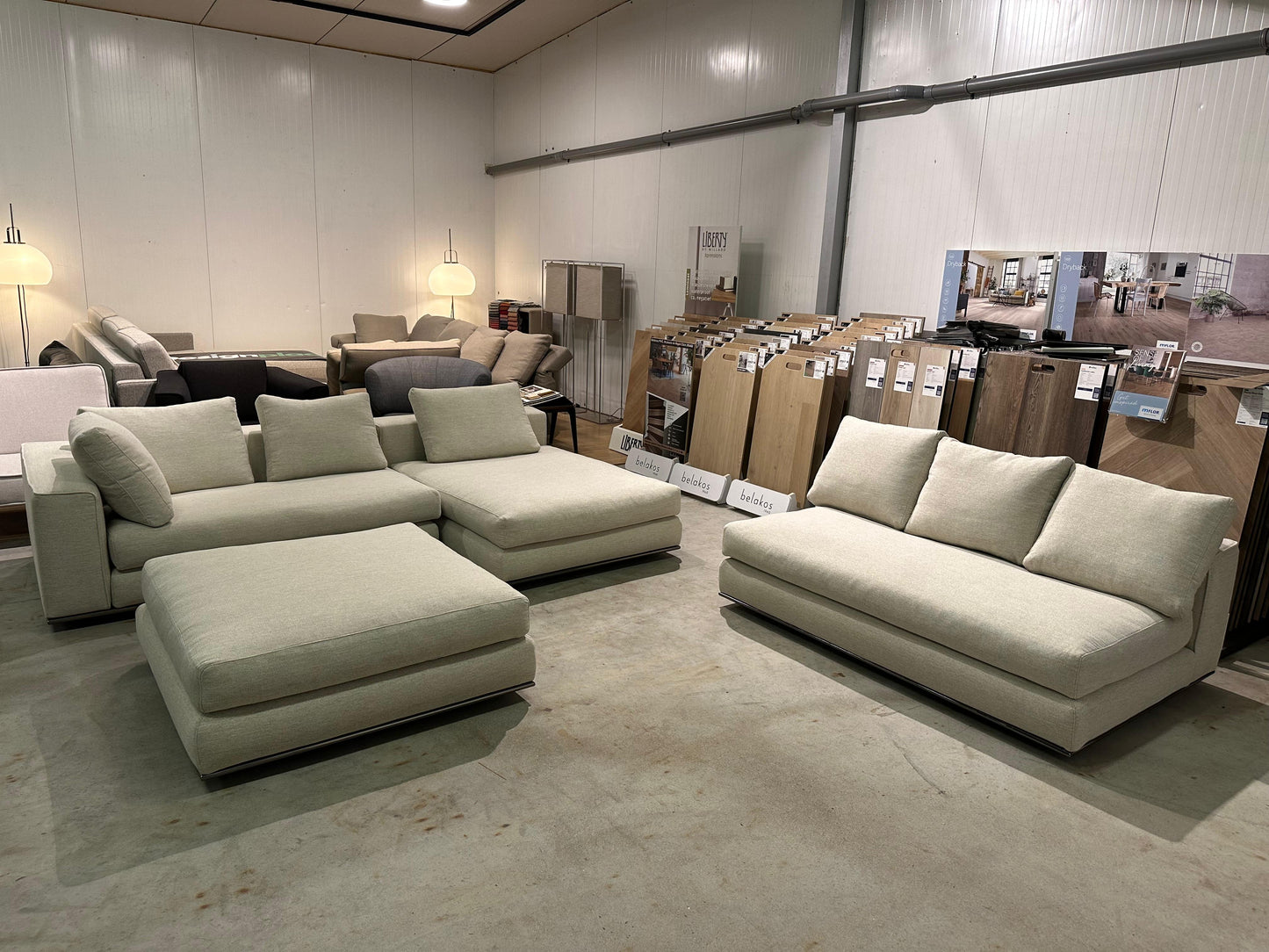 Nieuw Geherstoffeerde Minotti Hamilton Hoekbank NP: €30.000