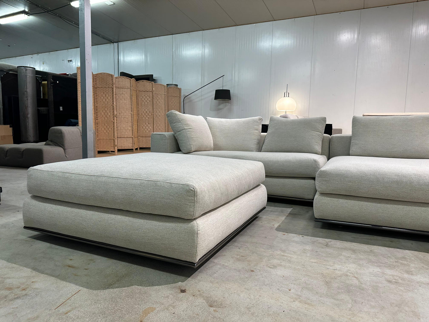 Nieuw Geherstoffeerde Minotti Hamilton Hoekbank NP: €30.000
