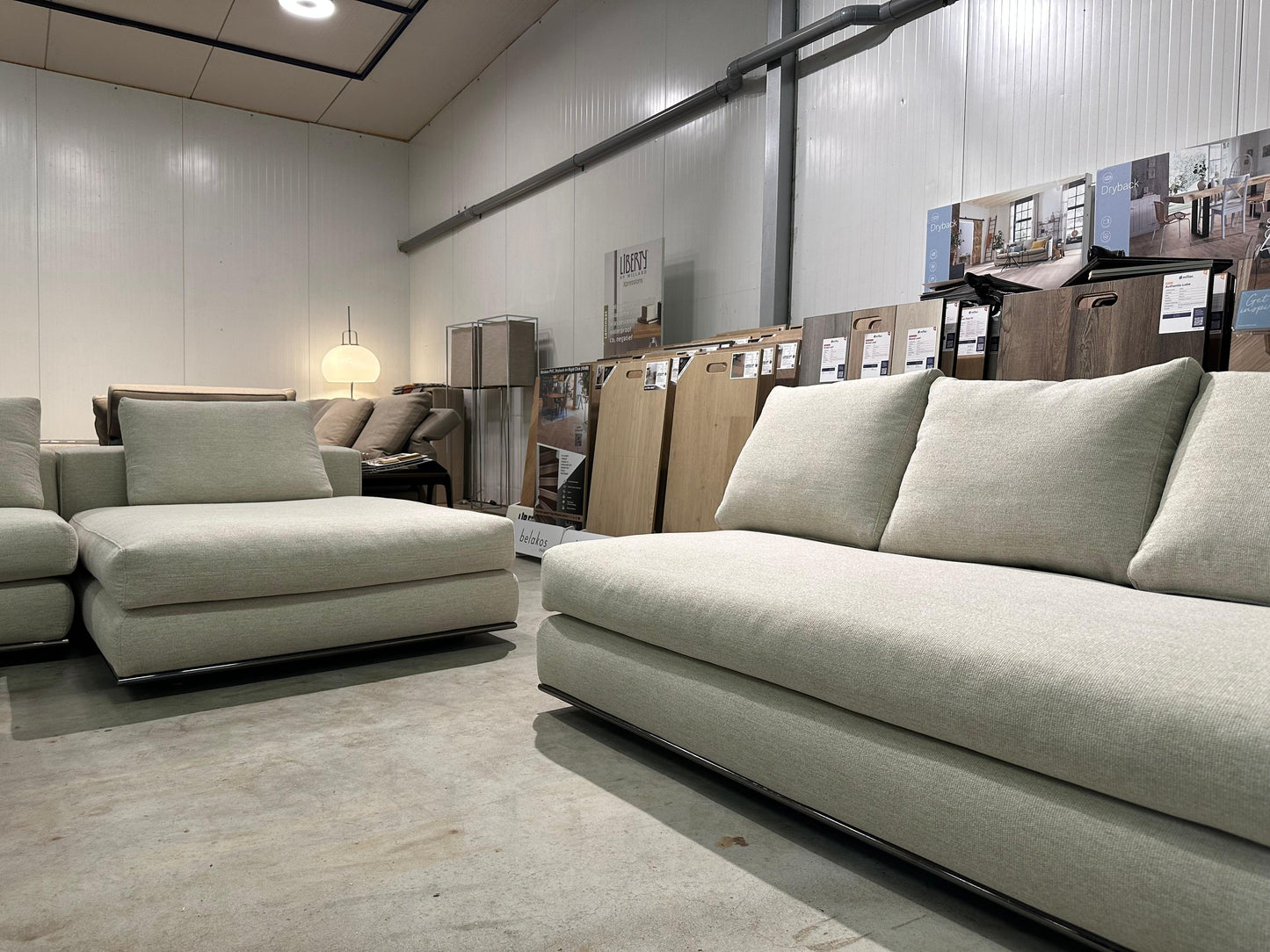 Nieuw Geherstoffeerde Minotti Hamilton Hoekbank NP: €30.000