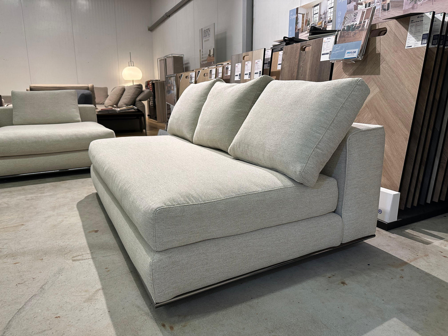 Nieuw Geherstoffeerde Minotti Hamilton Hoekbank NP: €30.000