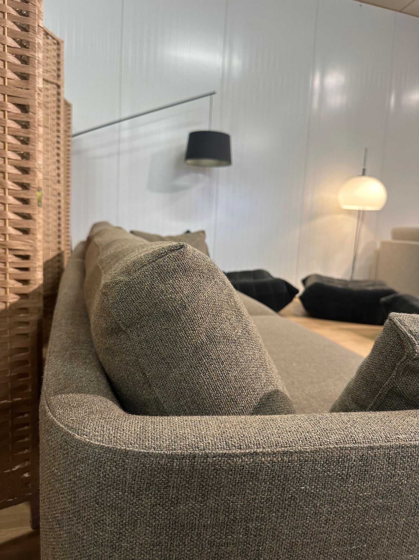 ZGAN Design on Stock Byen 5-Zits Taupe – NP: €5.500