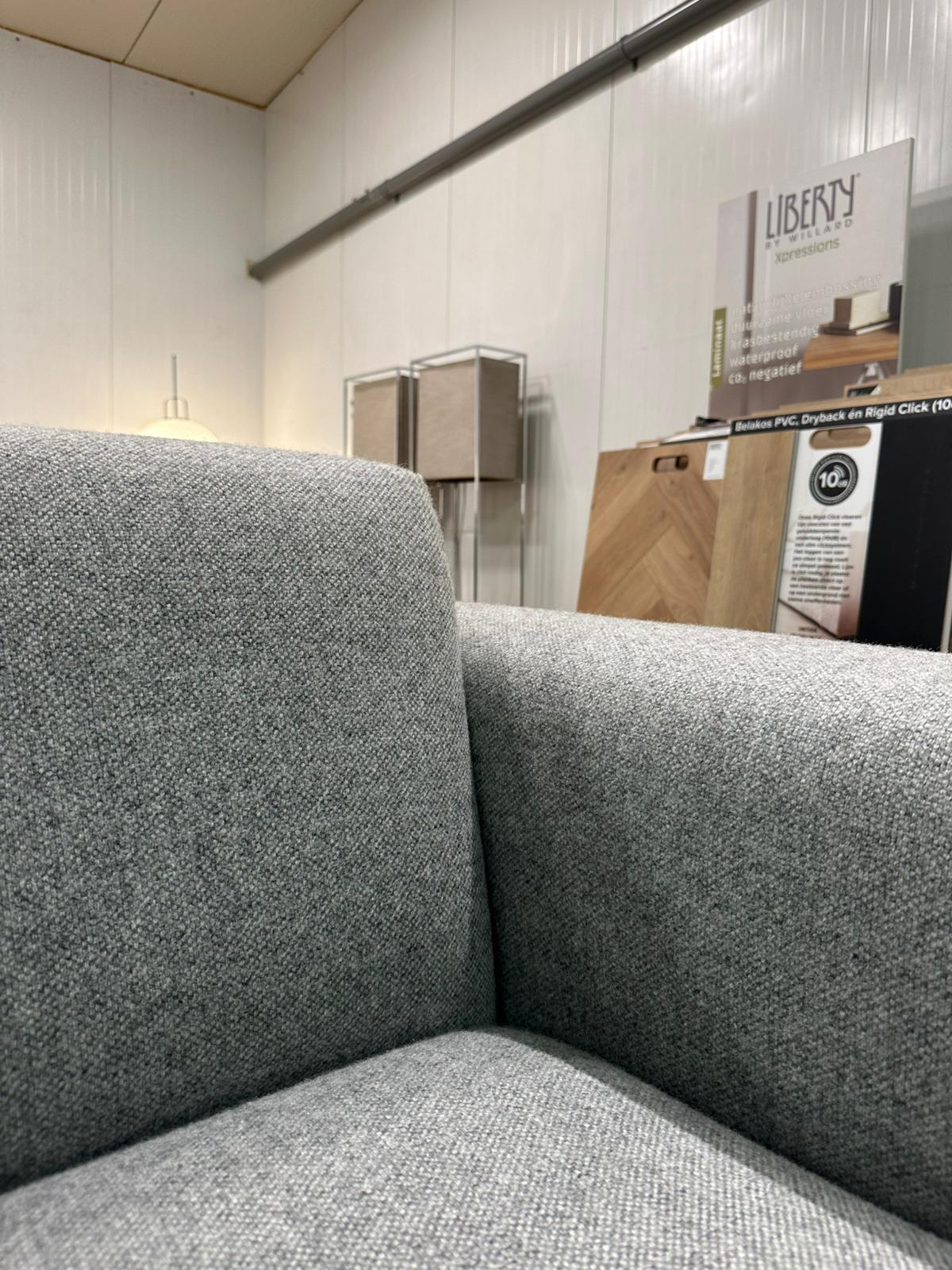 NIEUWSTAAT 2.5-zits Design on Stock Aikon – Ploegwol