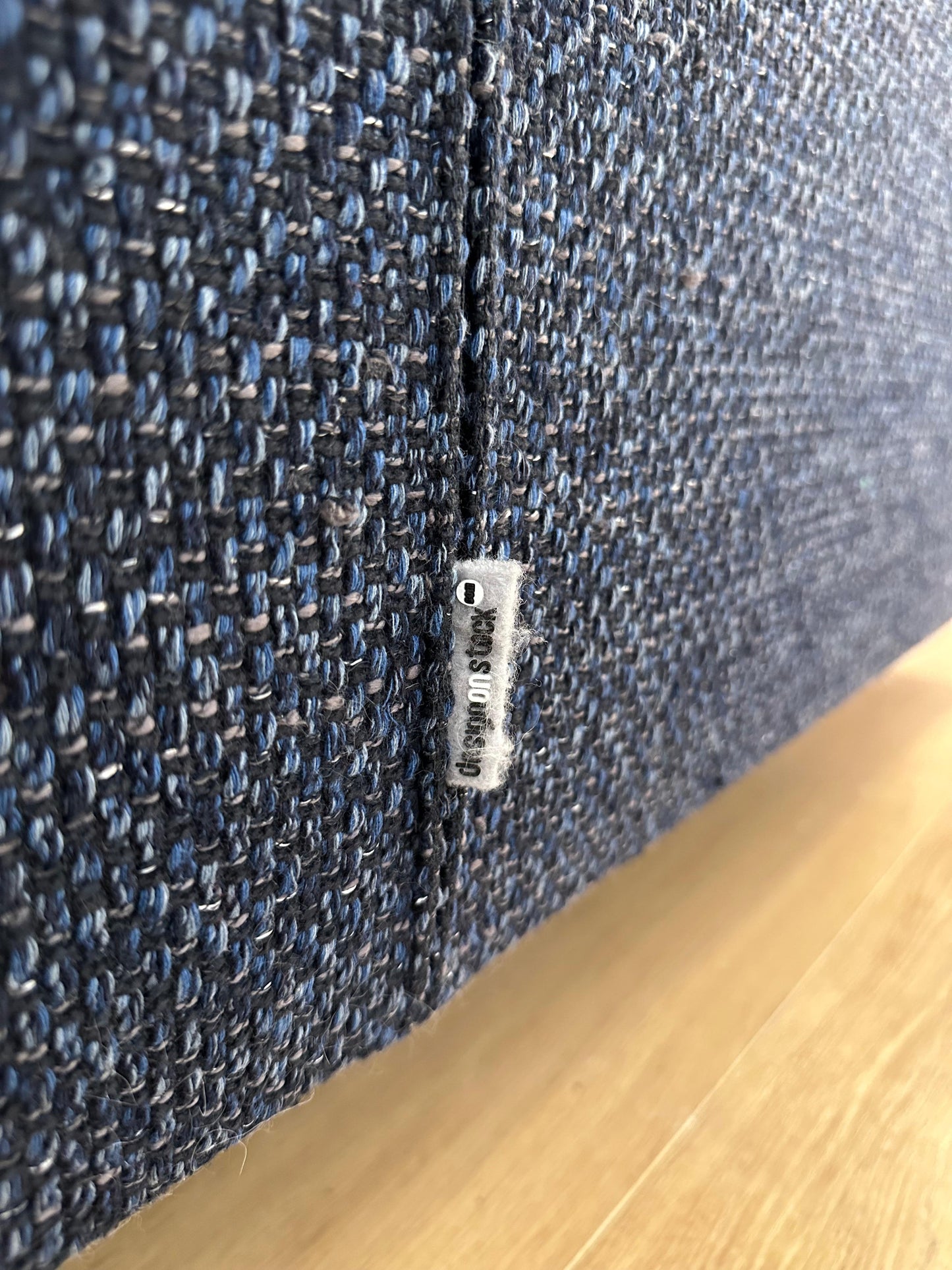 Design on Stock Bloq XXL Donkerblauw – NP: €7.500