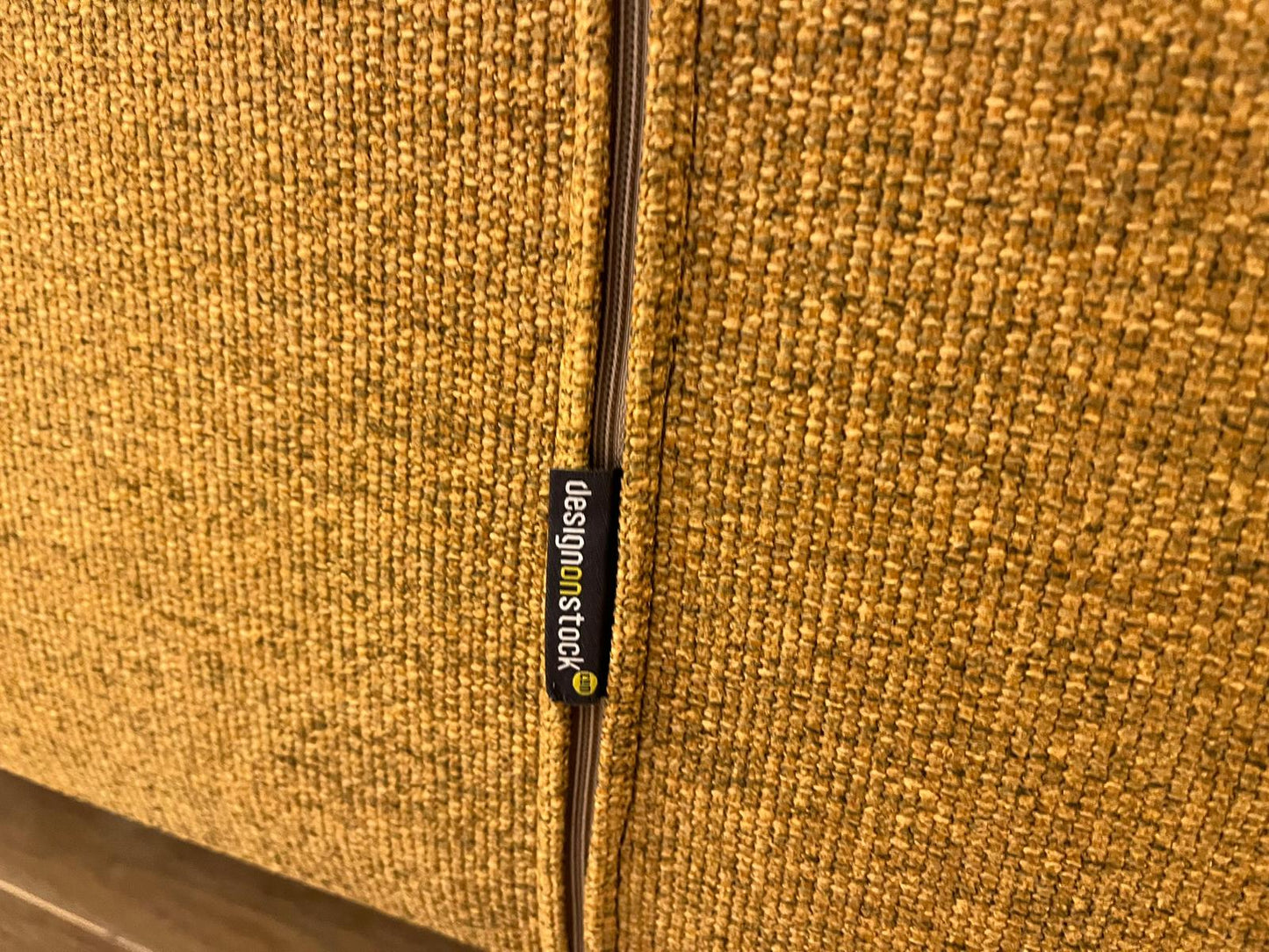 Nieuw gestoffeerde Design on Stock Bloq Loveseat – NP €3.200