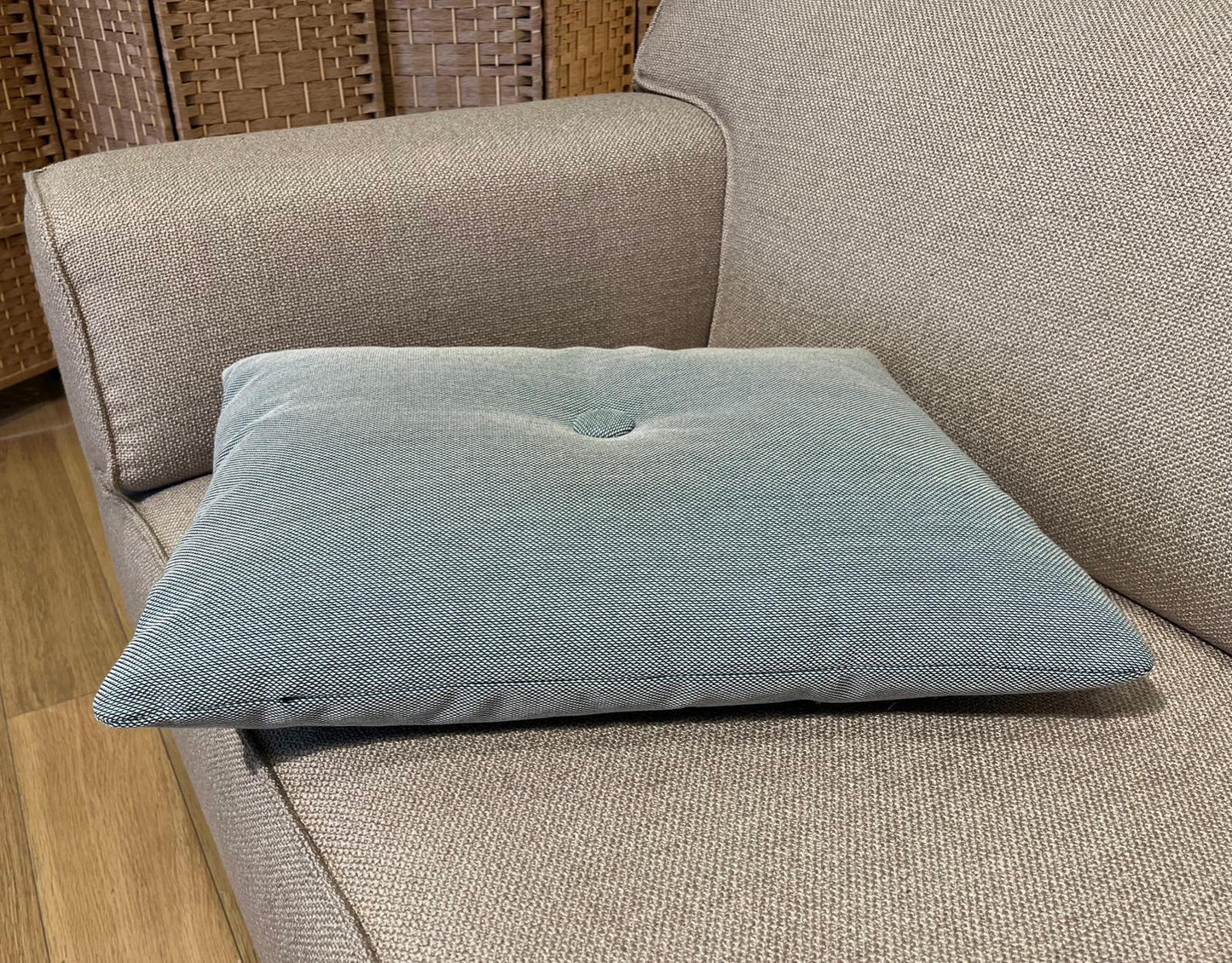 ZGAN HAY Dot Kussen Lichtblauw NP €89 - NU €35