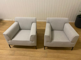 ZGAN 2x Witte Design on Stock Fauteuils - Wol NP: €4.500