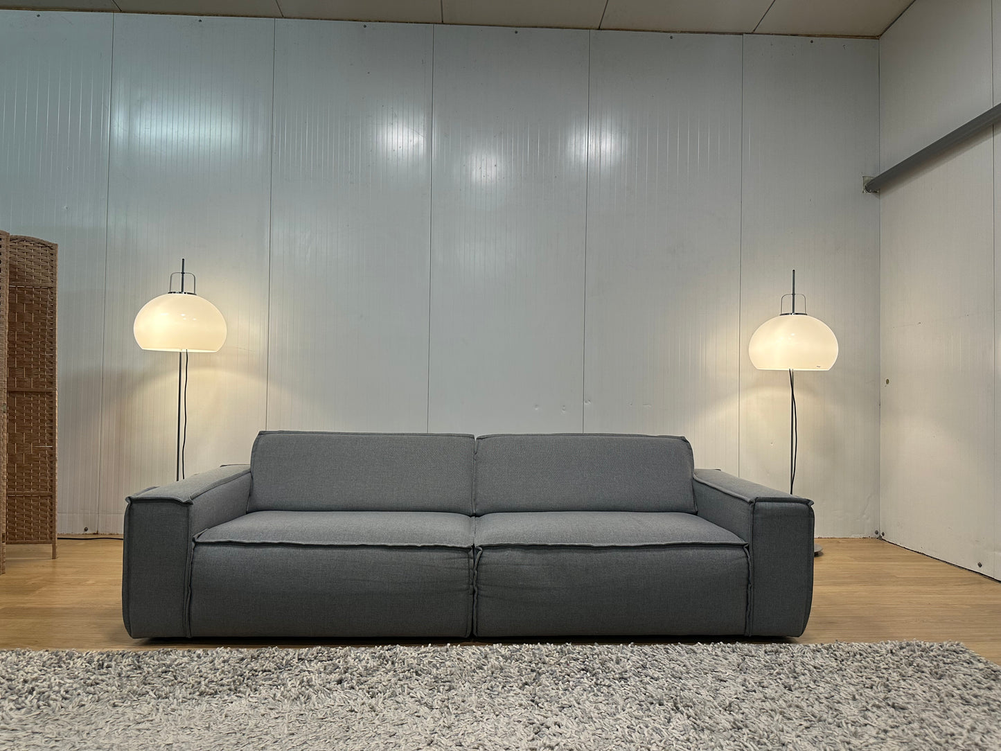 Grijze Fést 3-zits Bank Kvadrat Wol 250 cm Breed NP: €4.000