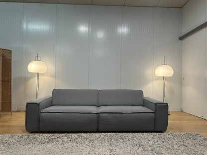 Grijze Fést 3-zits Bank Kvadrat Wol 250 cm Breed NP: €4.000
