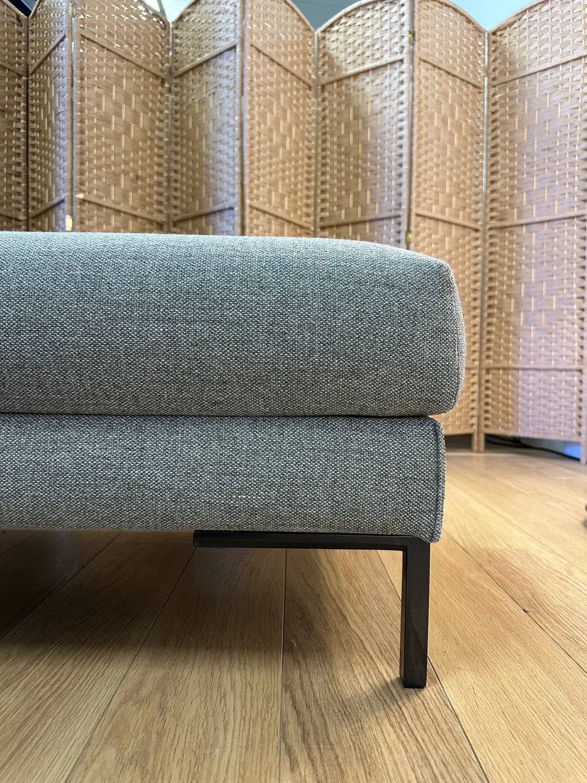 NIEUW Design on Stock Aikon Hocker Milton 625 Surf - NP 1200