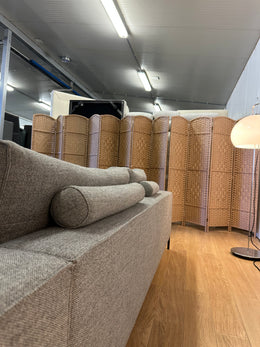 Design on Stock Aikon Lounge Bank | Professioneel Gereinigd