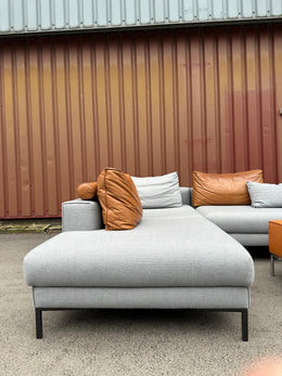 Design on Stock Aikon Lounge ~ Ploeg Wool Gray & Leather Cushions ~ Originele prijs €7.500