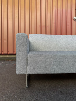 NIEUWSTAAT Artifort Mare Grijs 2.5-Zitsbank - NP: €5.235