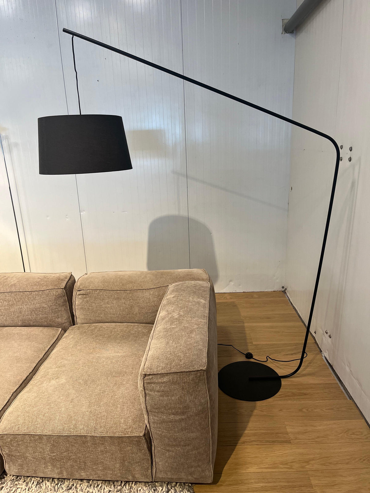 Elegante Frandsen Eijerkamp Booglamp - Zwart