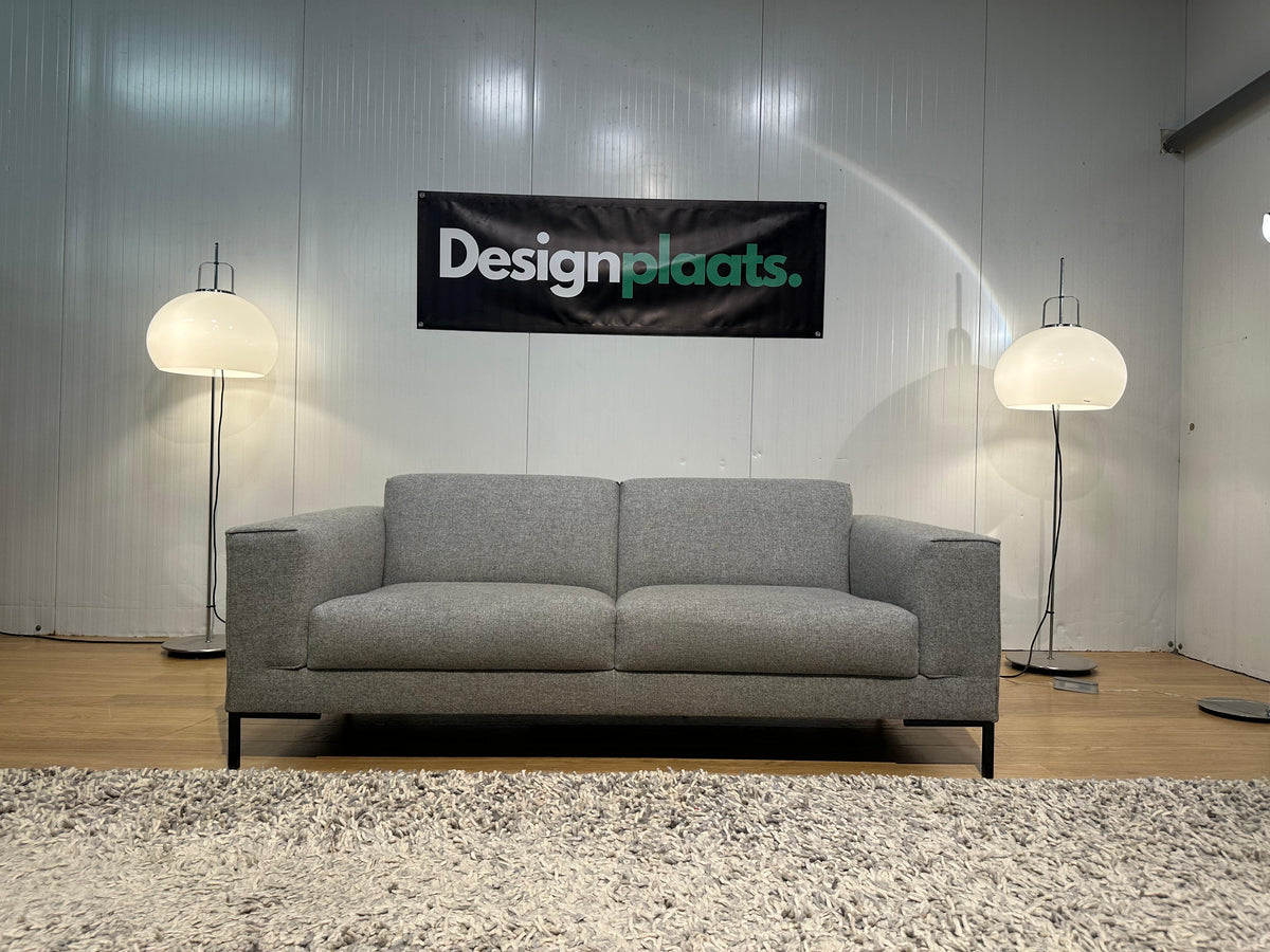 Lichtgrijze Aikon 2-zits Ploegwool – Design on Stock