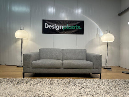 Lichtgrijze Aikon 2-zits Ploegwool – Design on Stock