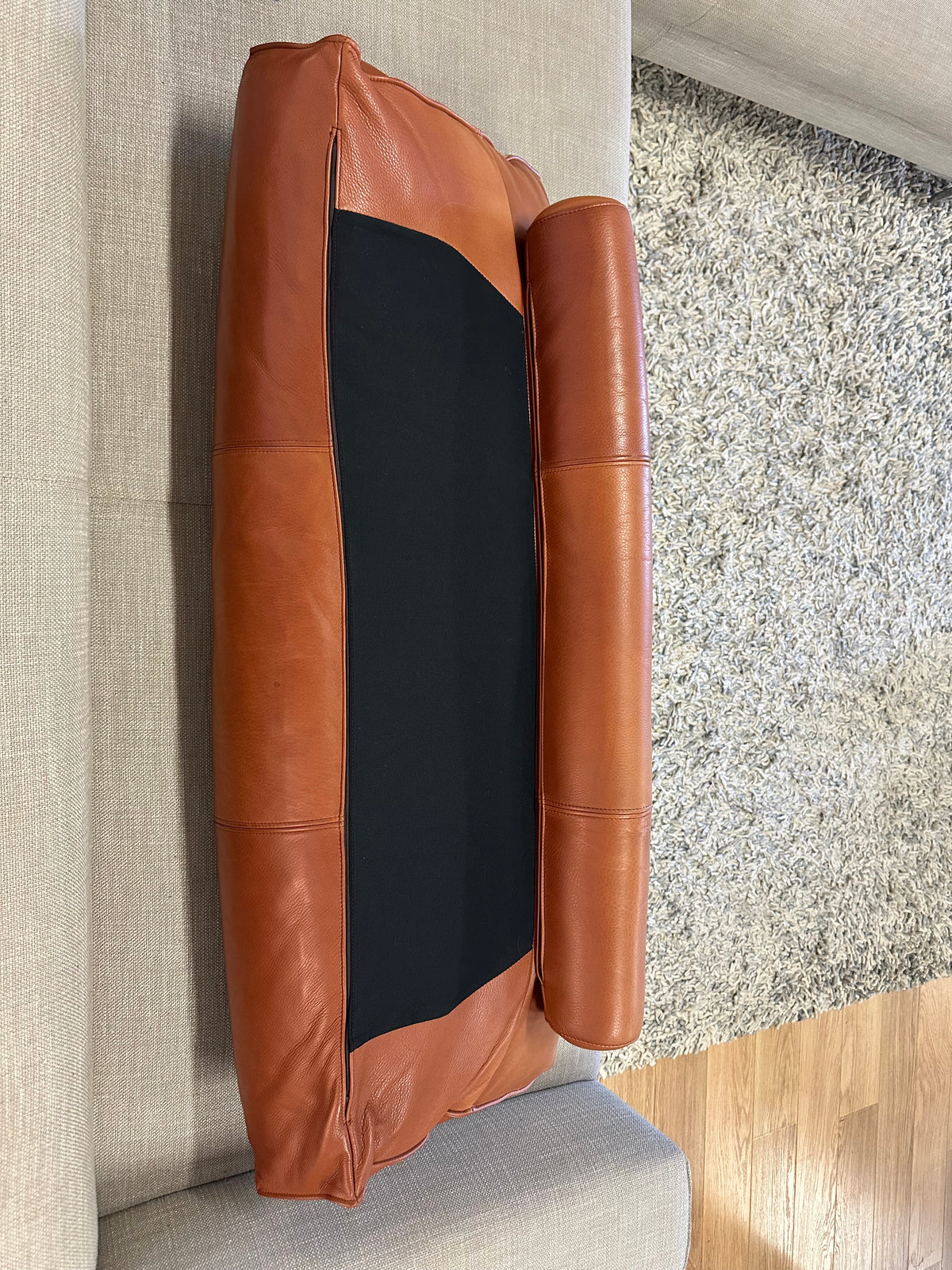 ZGAN Design on Stock Aikon Cera Leren Kussen 115x21x47