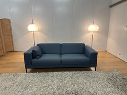SHOWROOMMODEL Design on stock Aikon Ploegwool 28 Denim